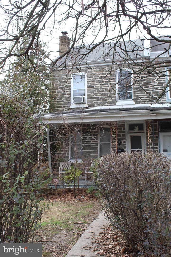 7396 Henry Avenue - Photo 1