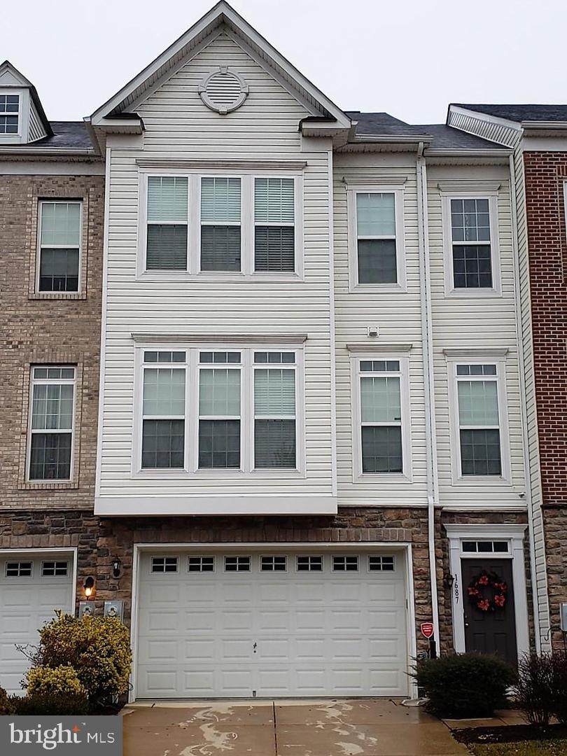 1687 Mohegan Drive - Photo 1