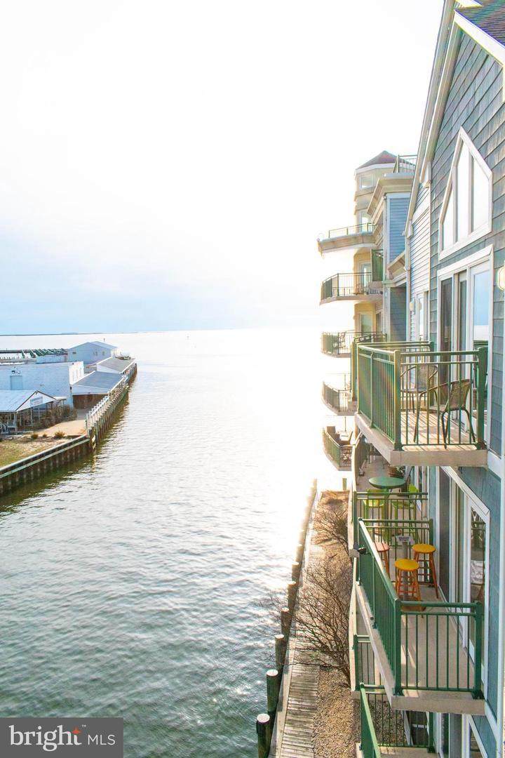 1 Dock Street - Photo 1