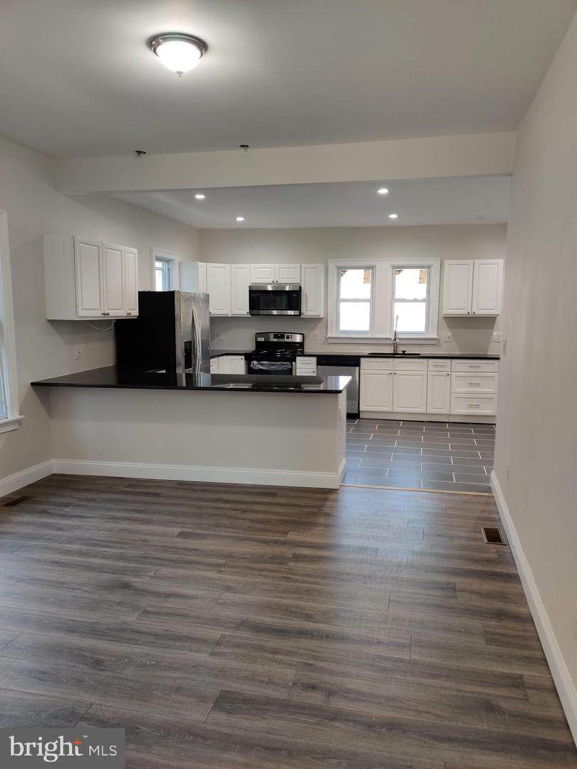 614 Springfield Avenue - Photo 1