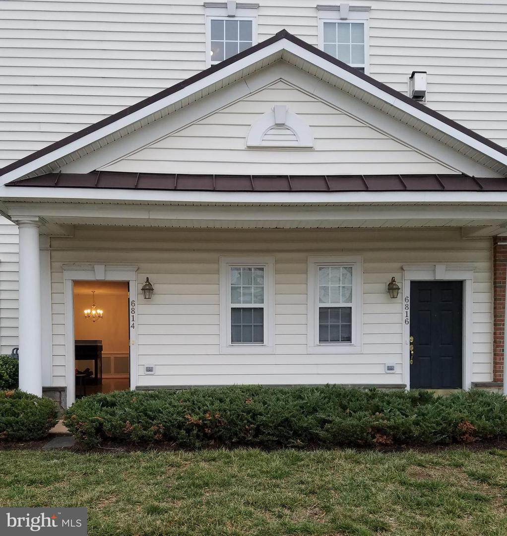 6814 Sabbarton Place - Photo 1