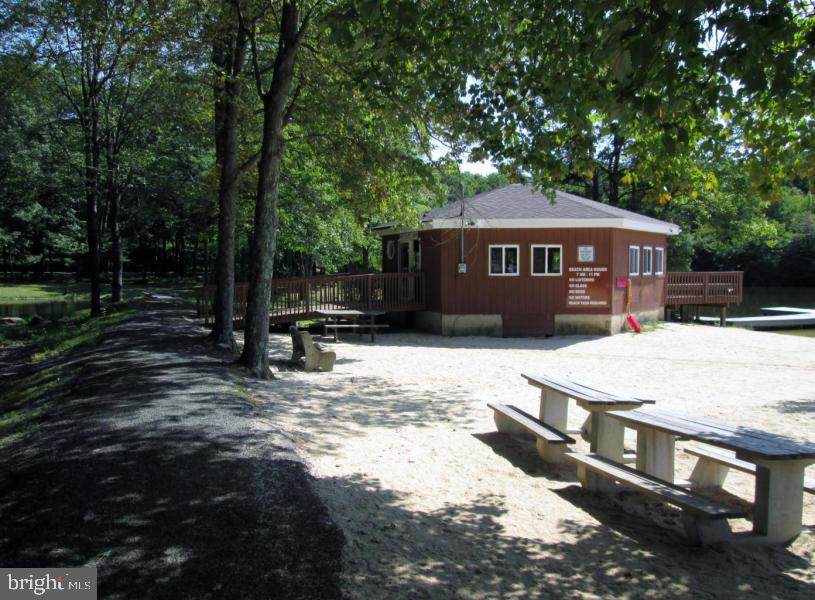 209 Creek Drive - Photo 1