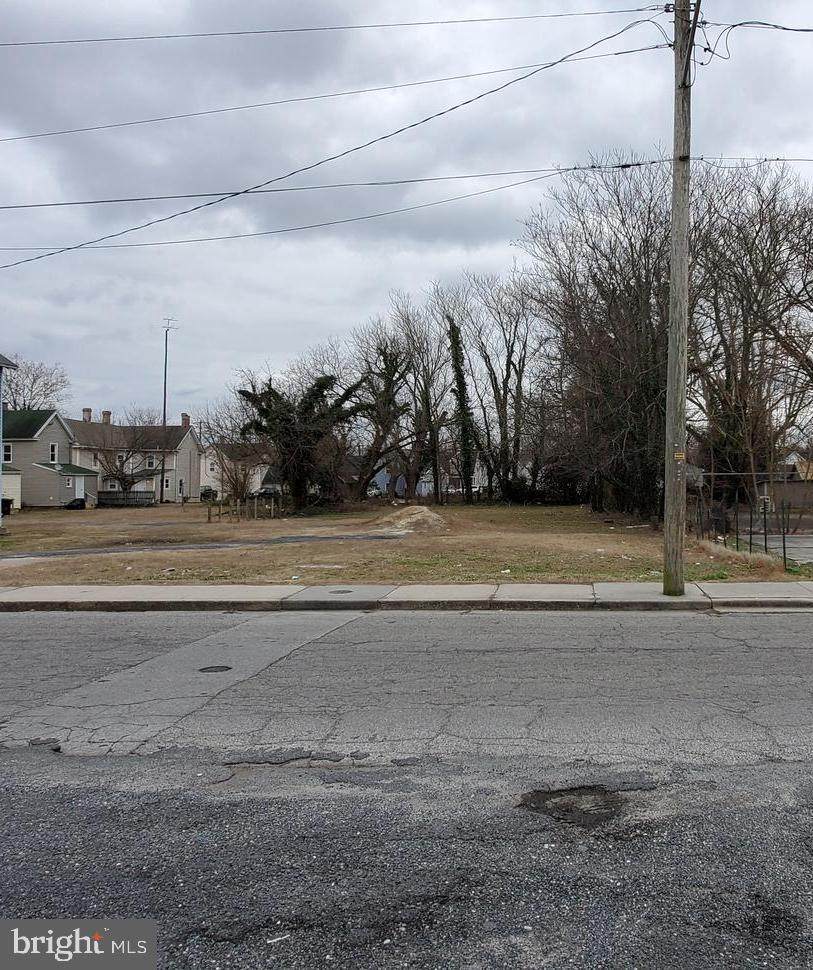 603 Railroad Avenue - Photo 1