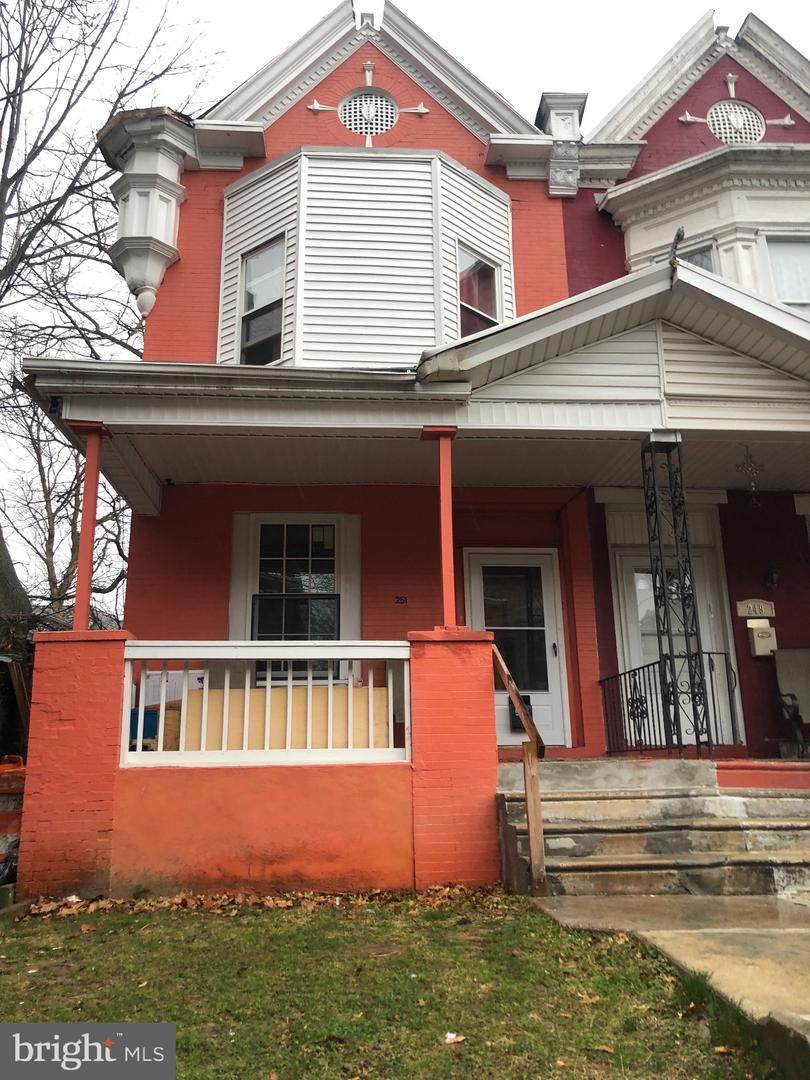 251 Abbottsford Avenue - Photo 1