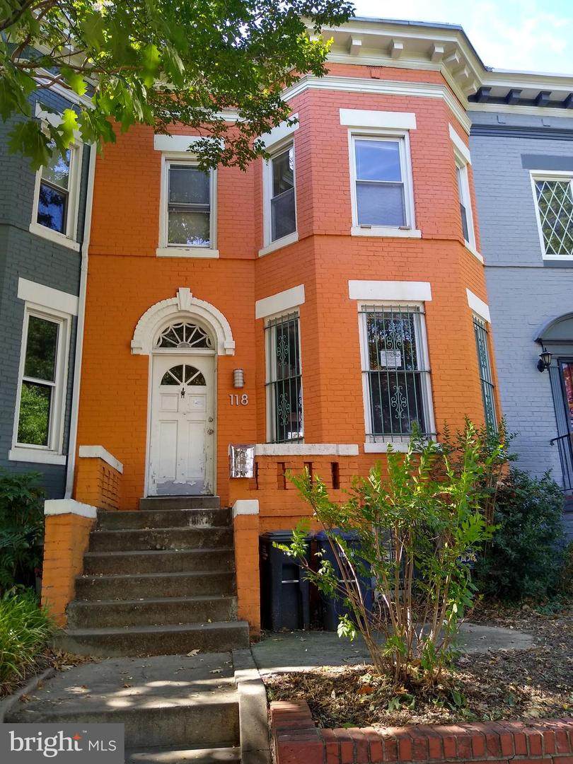 118 15TH Street - Photo 1