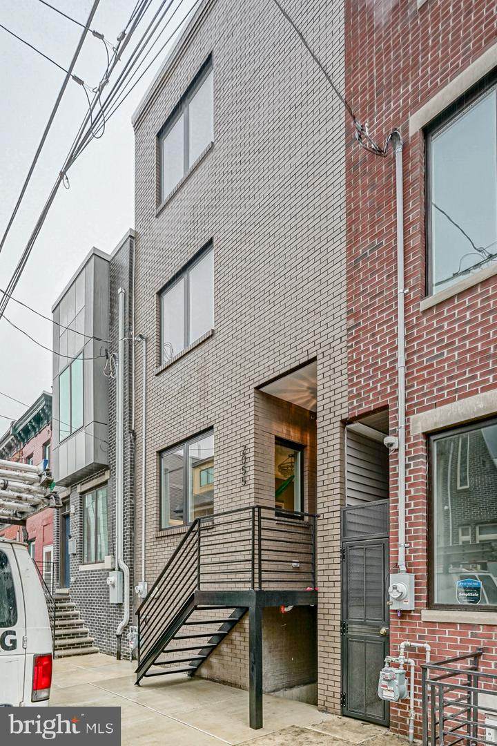 2055 Arizona Street - Photo 1