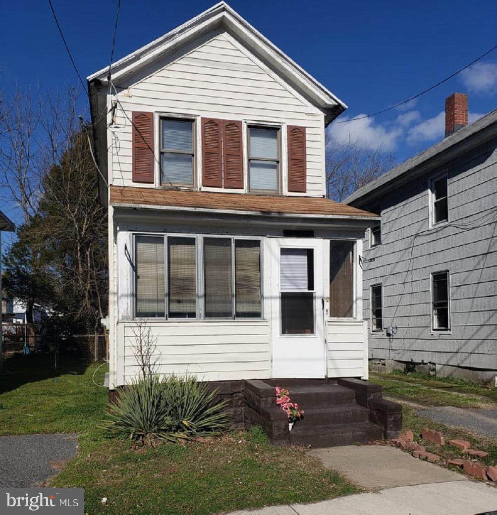 729 Washington Street - Photo 1