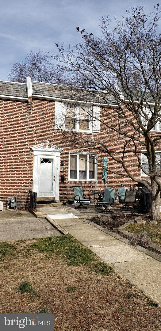 827 Hampshire Road - Photo 1