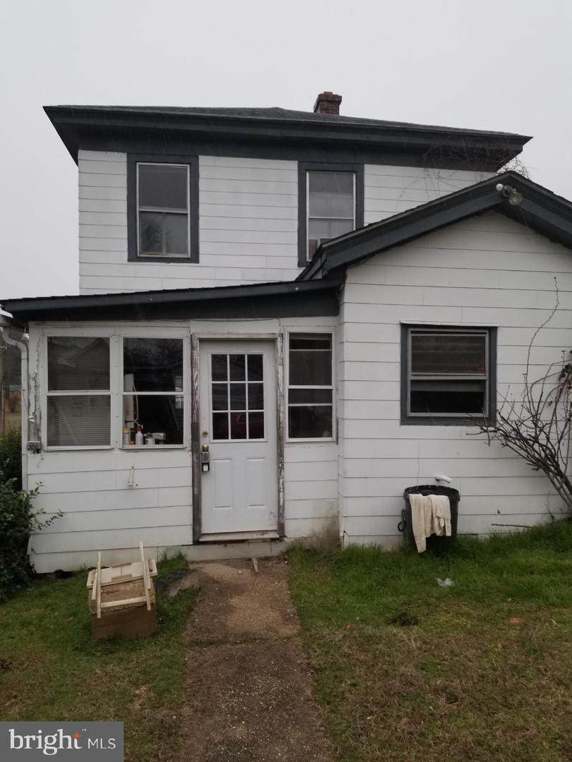 144 Chase Street - Photo 1