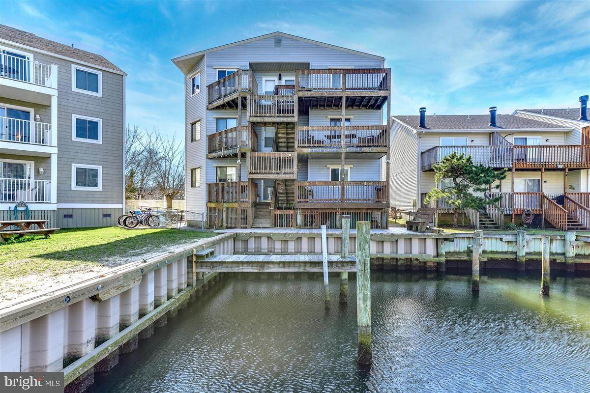 700 Mooring Road - Photo 1