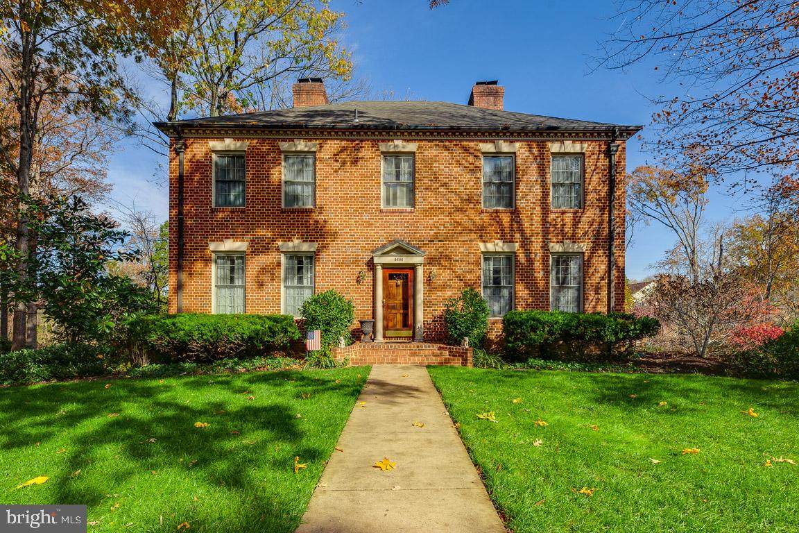 9608 Gladstone Street - Photo 1