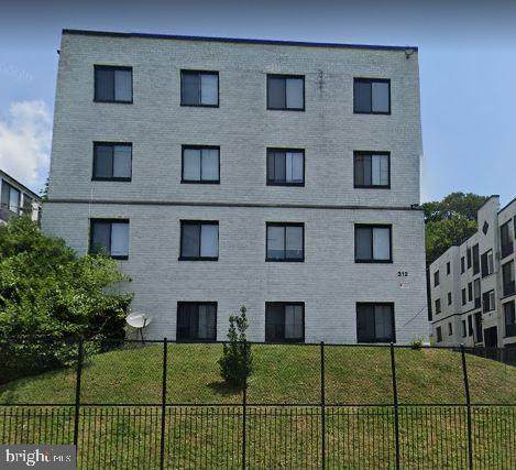 312 37TH Street - Photo 1