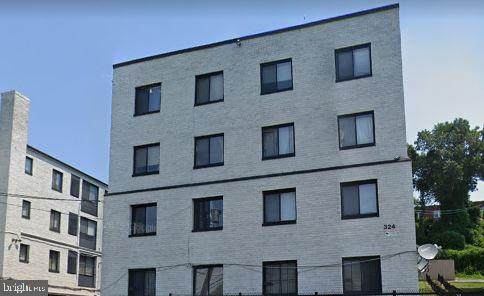 324 37TH Street - Photo 1
