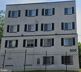 300 37TH Street - Photo 1