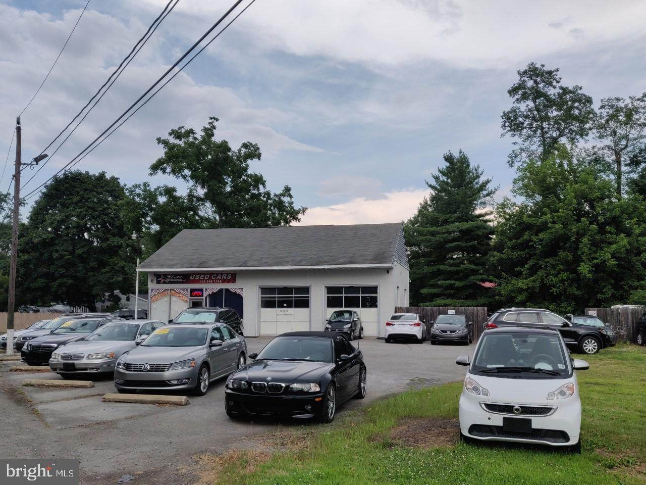 306 5TH Street - Photo 1