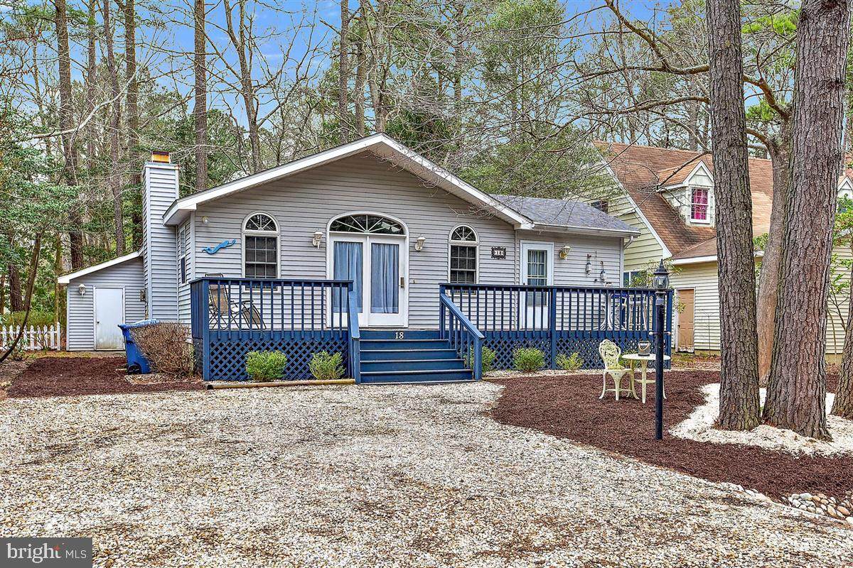 18 Camelot Circle - Photo 1