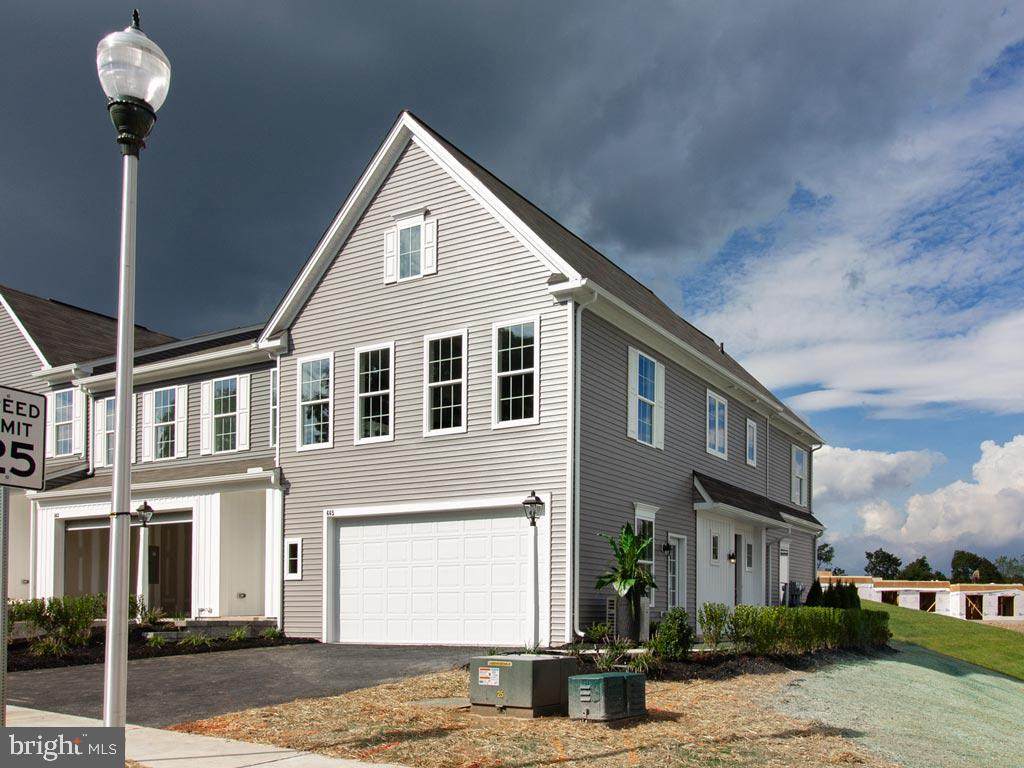 665 Stoverdale Road - Photo 1