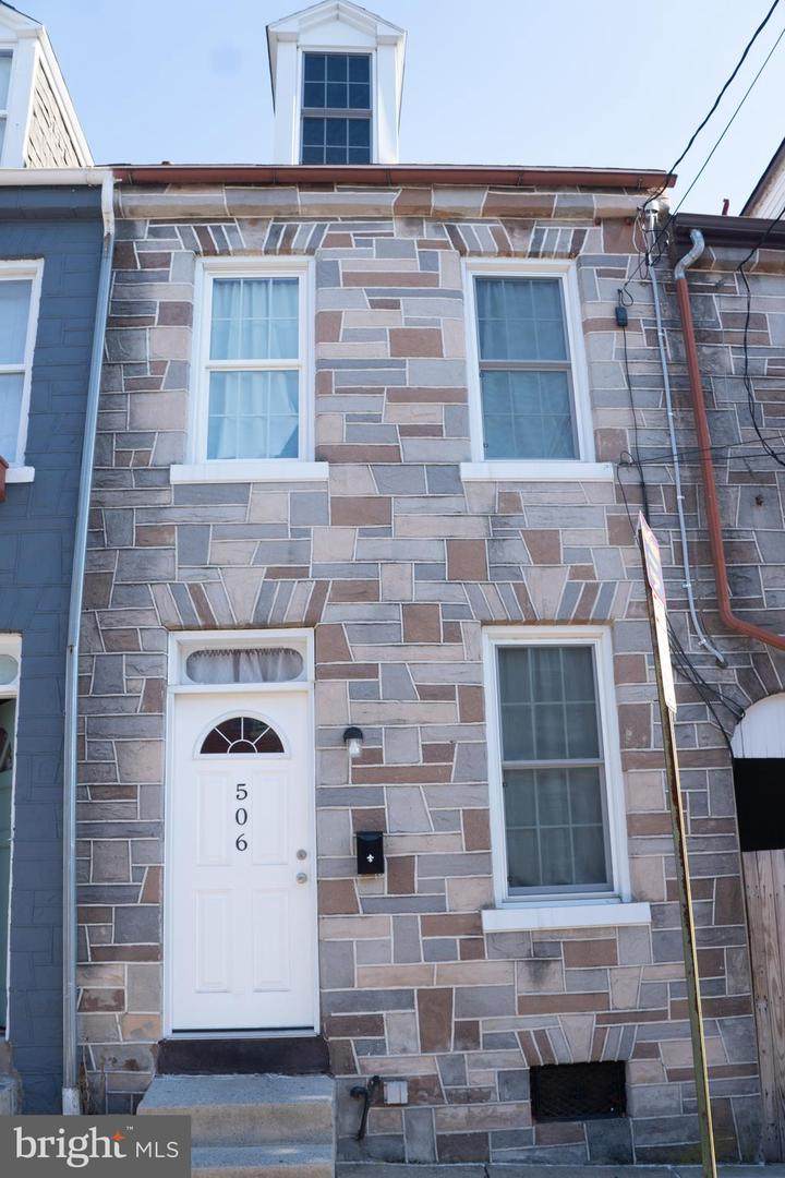 506 Poplar Street - Photo 1