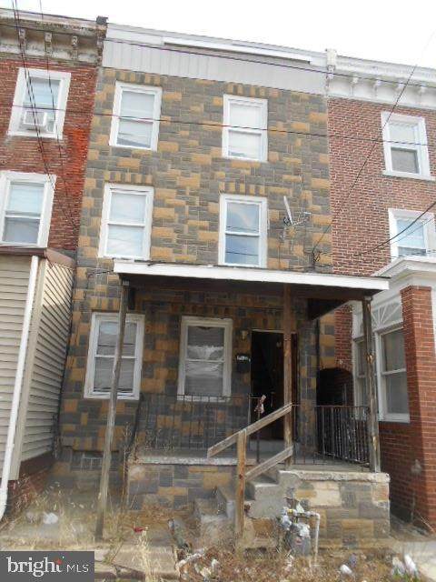 205 5TH Street - Photo 1