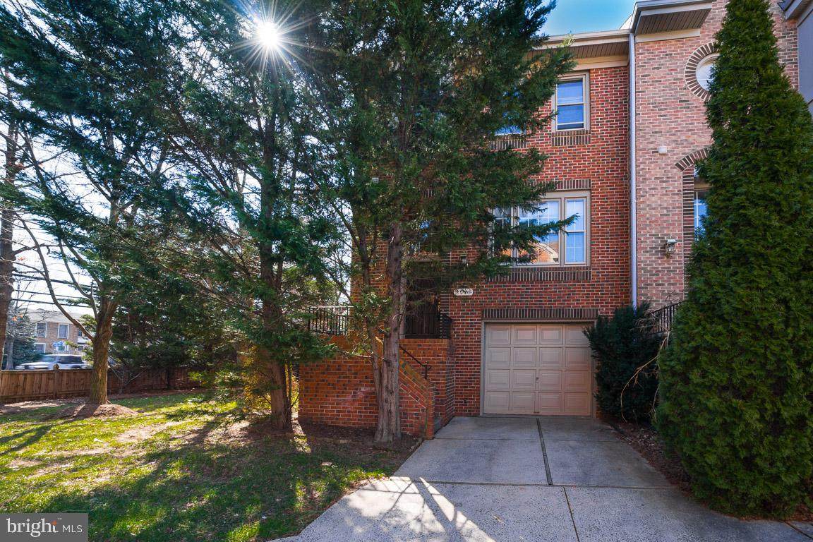 8021 Merry Oaks Court - Photo 1