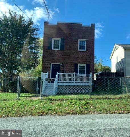 3919 Clark Street - Photo 1