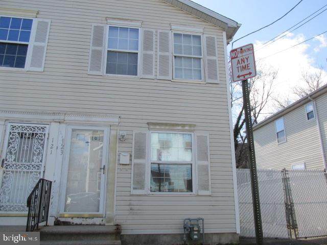 123 Humboldt Street - Photo 1