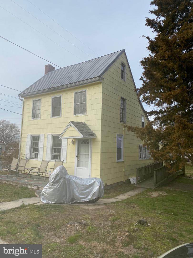 181 Front Street - Photo 1