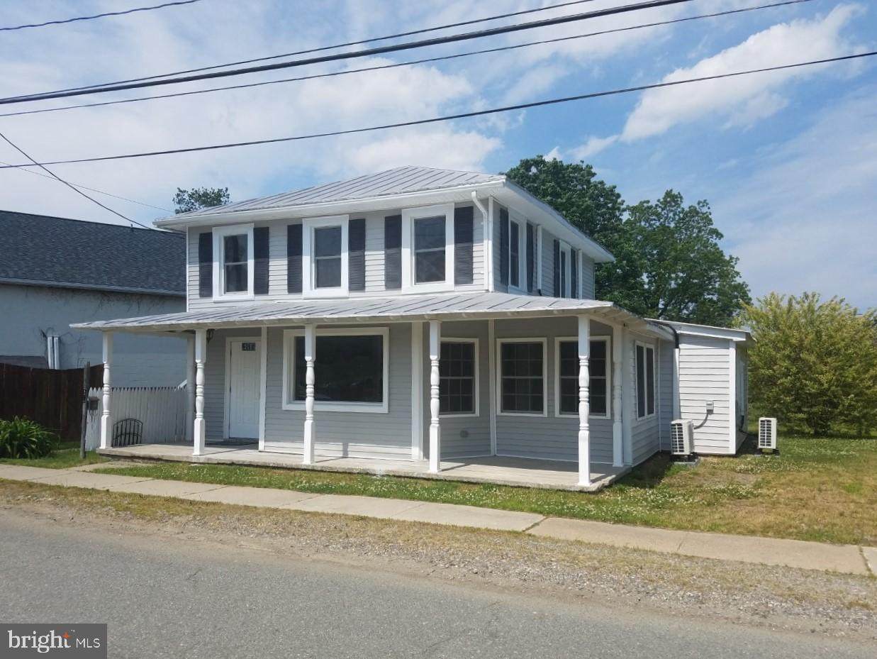 215 Irving Avenue - Photo 1