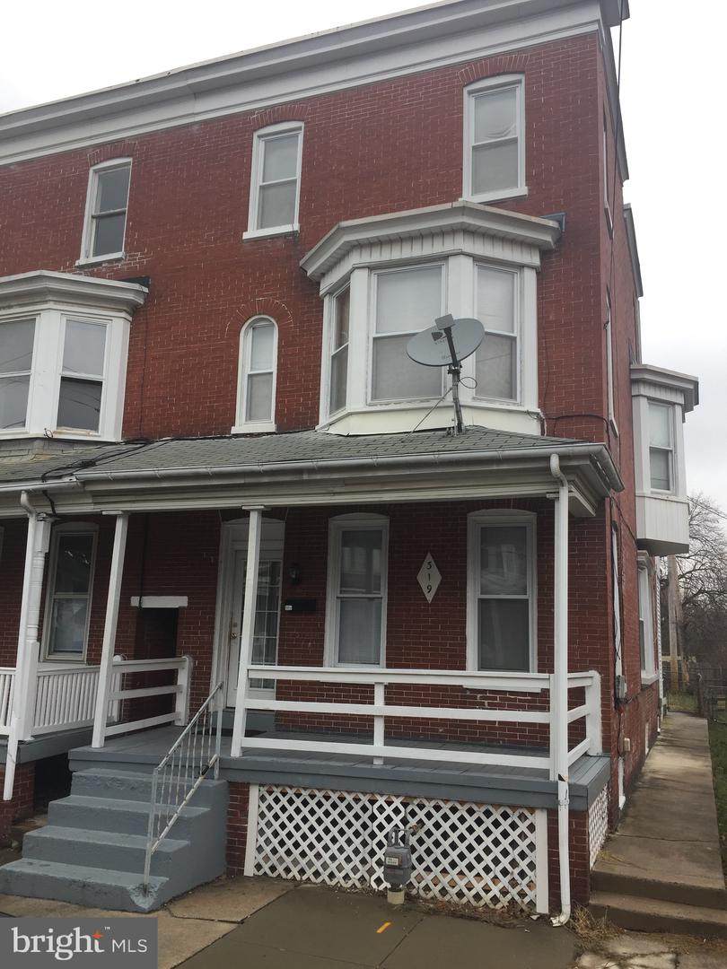 319 Hawthorne Street - Photo 1