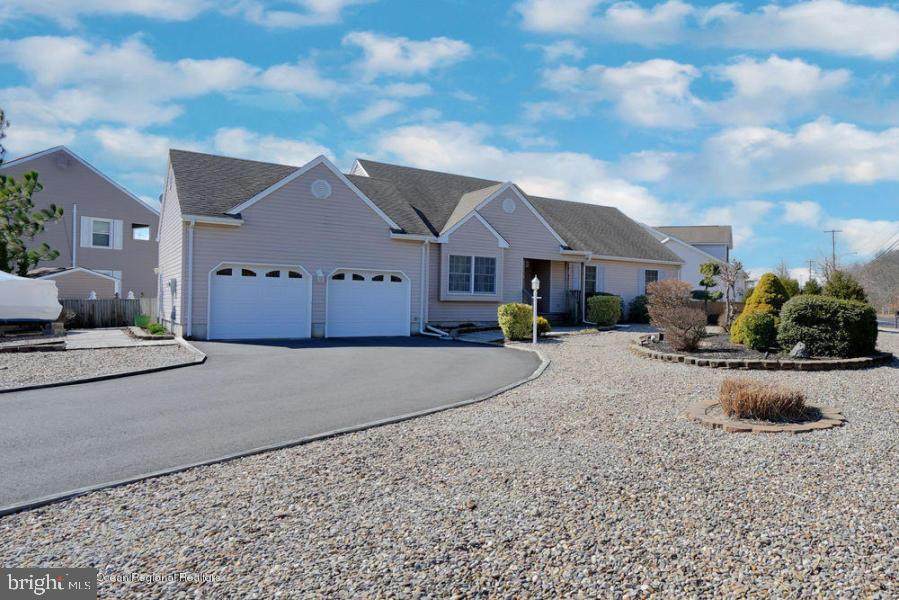 50 Yardarm Court - Photo 1