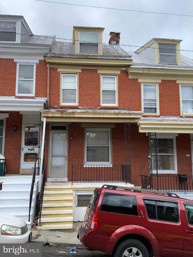 518 14TH 1/2ND Street - Photo 1