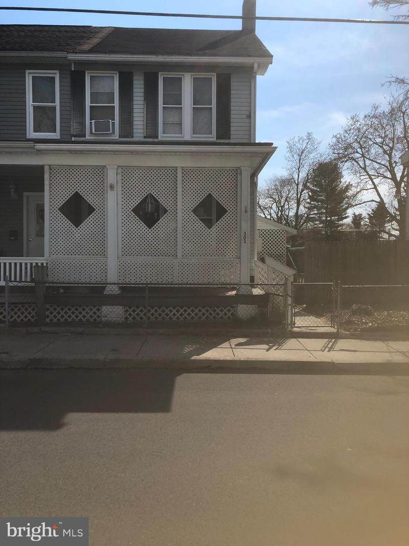 303 2ND Street - Photo 1 303 2ND Street - Photo 1