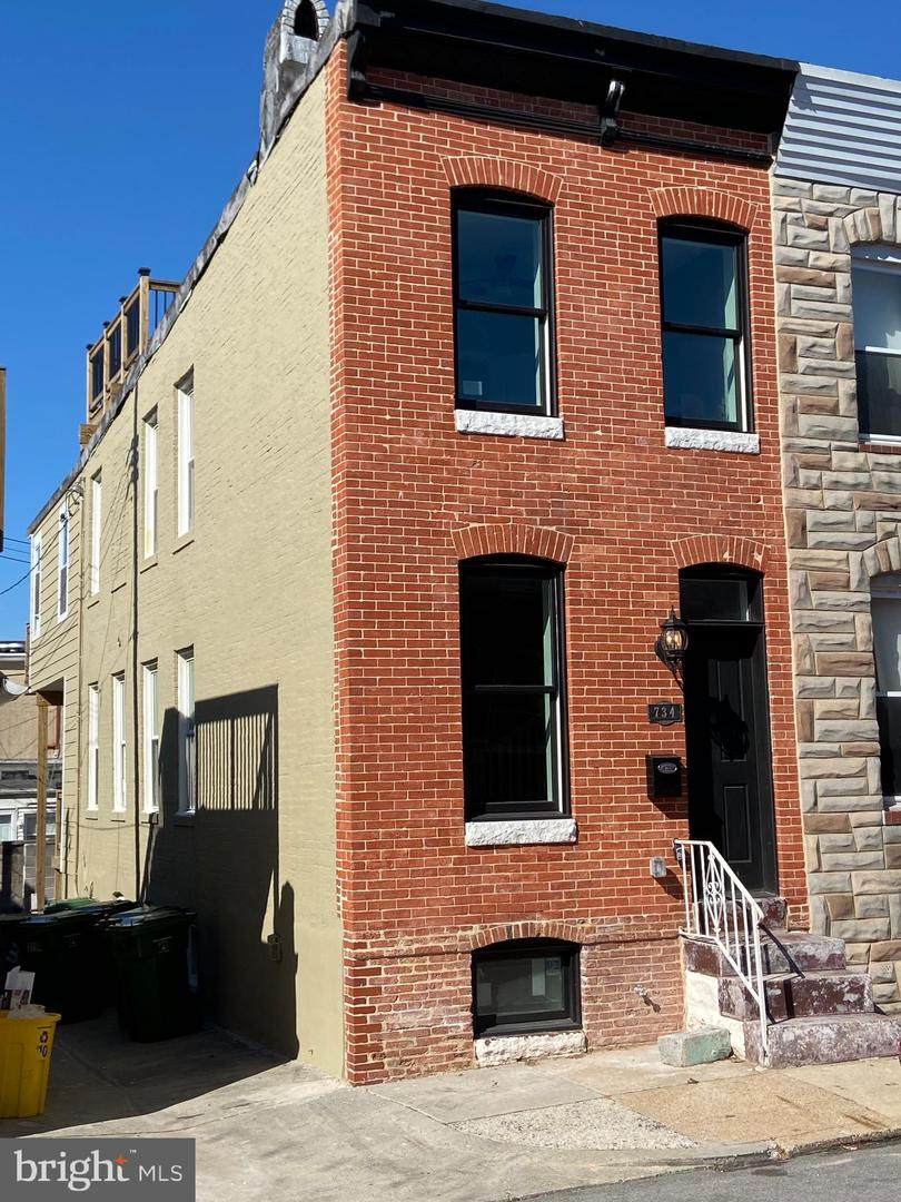 734 Robinson Street - Photo 1