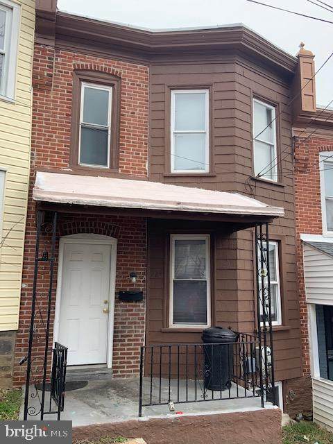 923 Lawrence Avenue - Photo 1