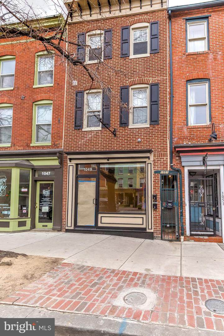1049 Charles Street - Photo 1