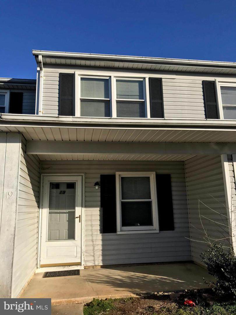19 Stephanie Drive - Photo 1