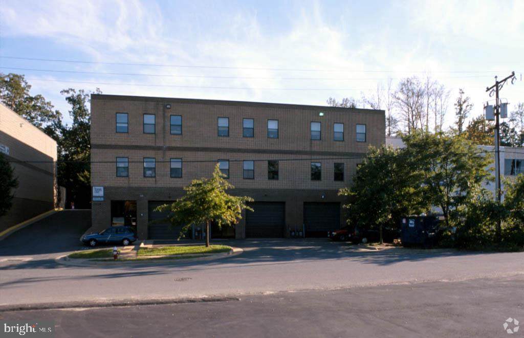 5509 Vine Street - Photo 1