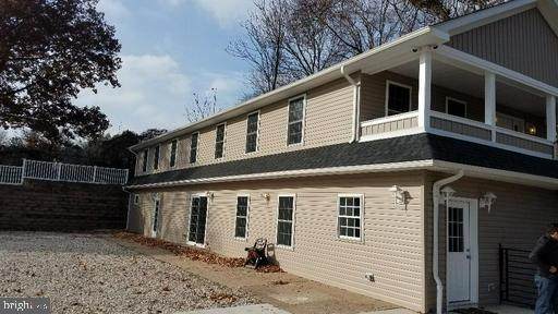 1100 A Solly Avenue - Photo 1