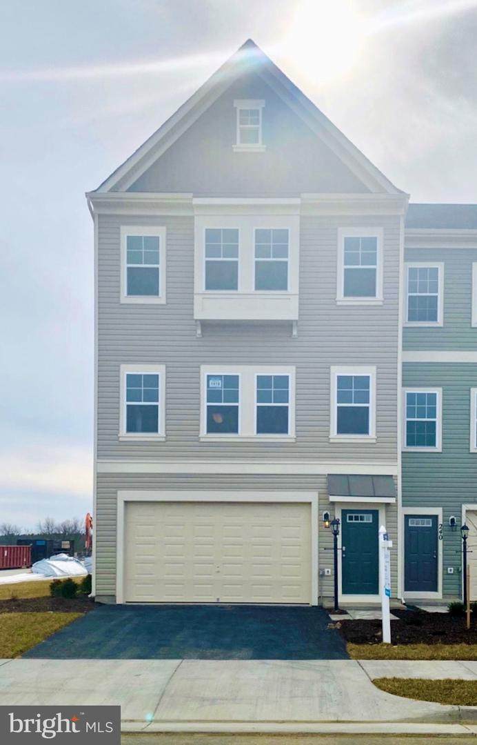 242 Parkland Drive - Photo 1