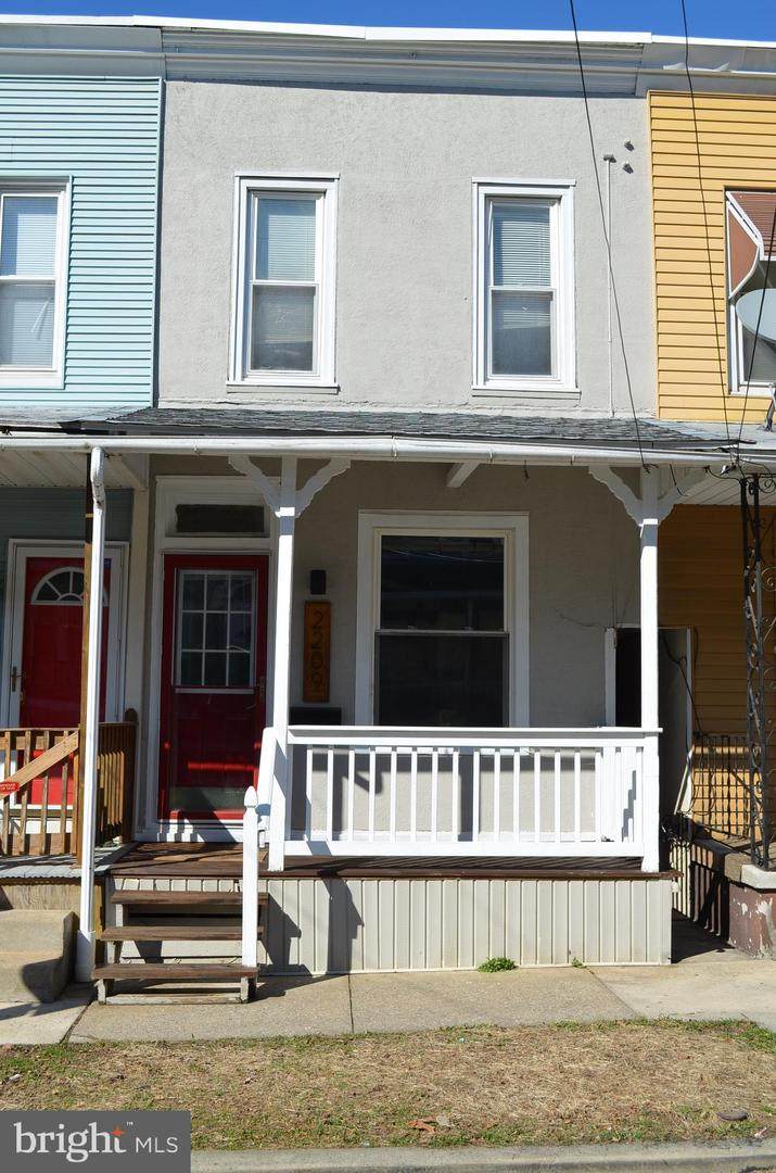 2209 Woodvale Avenue - Photo 1