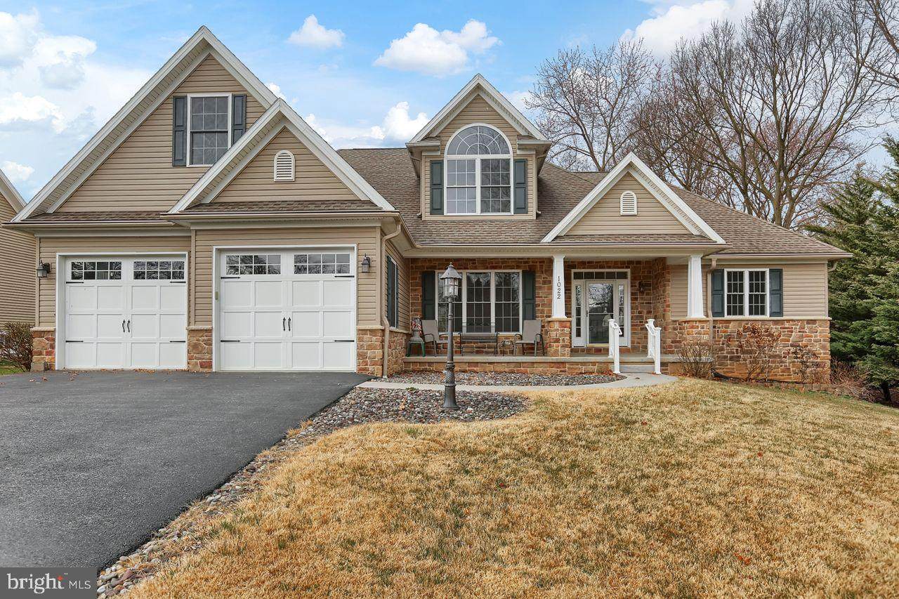 1022 Rockledge Drive - Photo 1