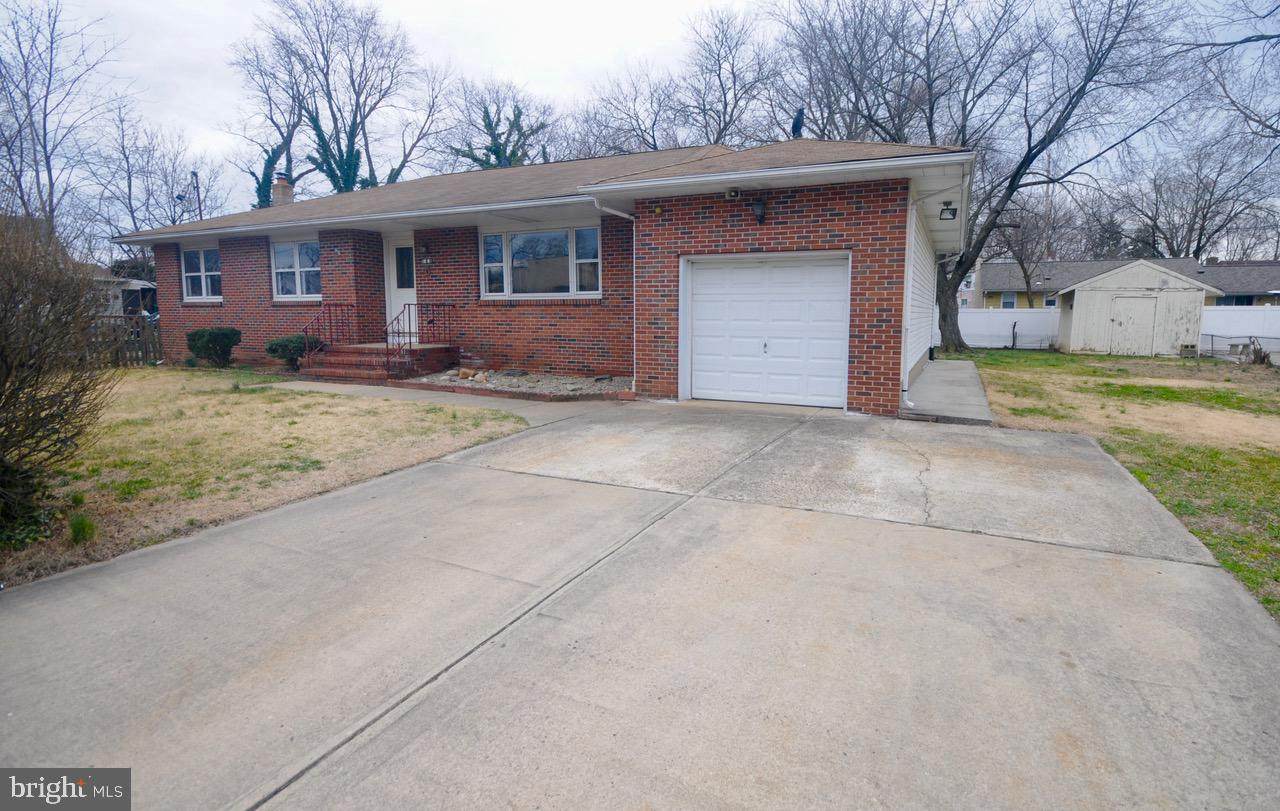 140 Watson Avenue - Photo 1