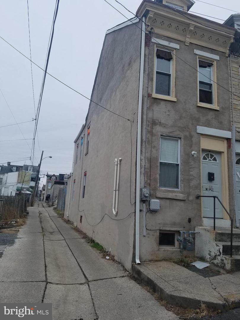 511 Maple Street - Photo 1