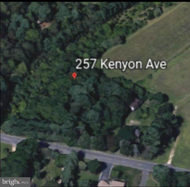 257 Kenyon Avenue - Photo 1