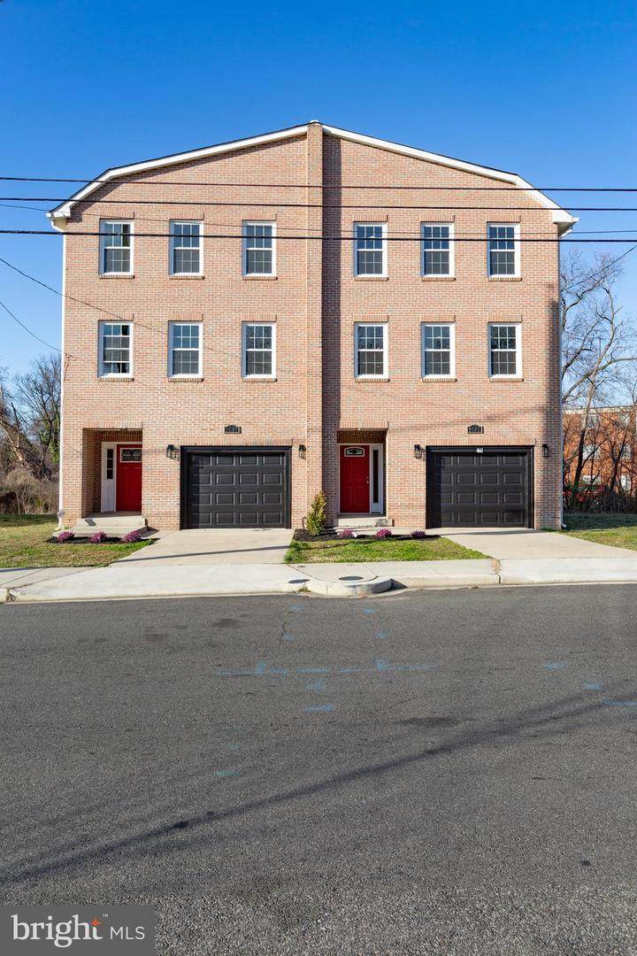 5046 Meade Street - Photo 1