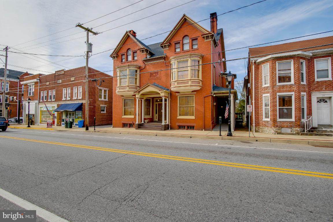 9 York Street - Photo 1