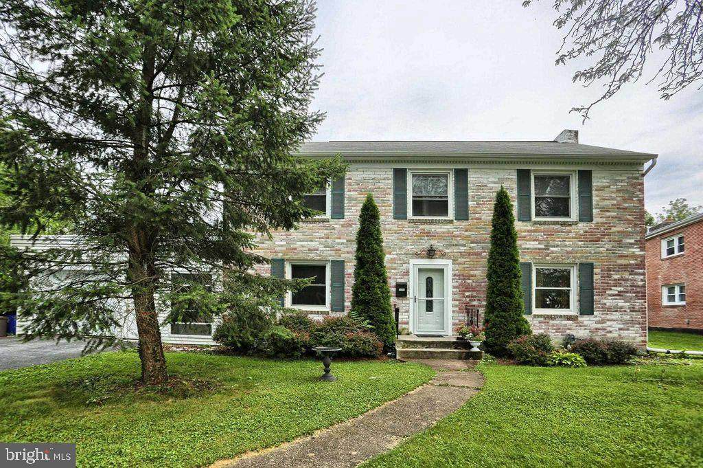 2202 Chestnut Street - Photo 1