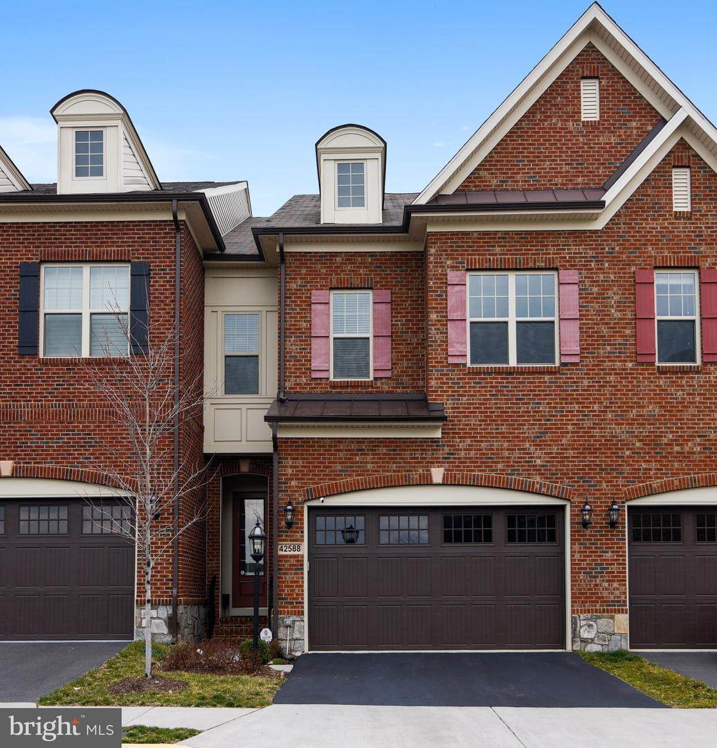 42588 Dreamweaver Drive - Photo 1