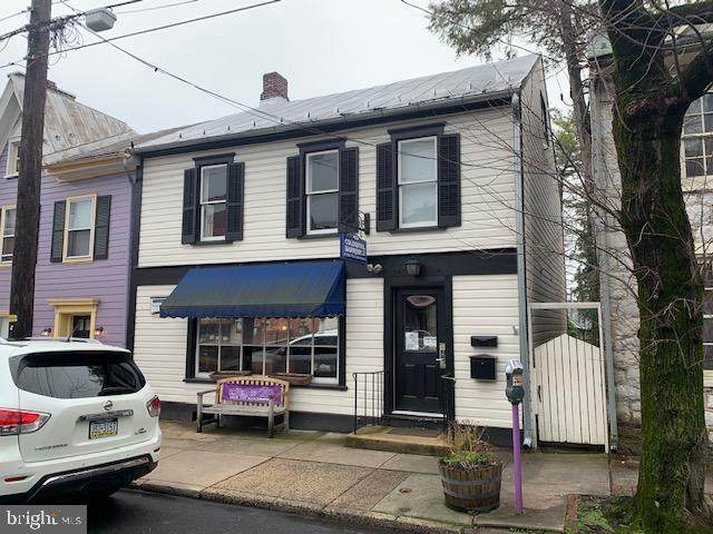 52 Pomfret Street - Photo 1