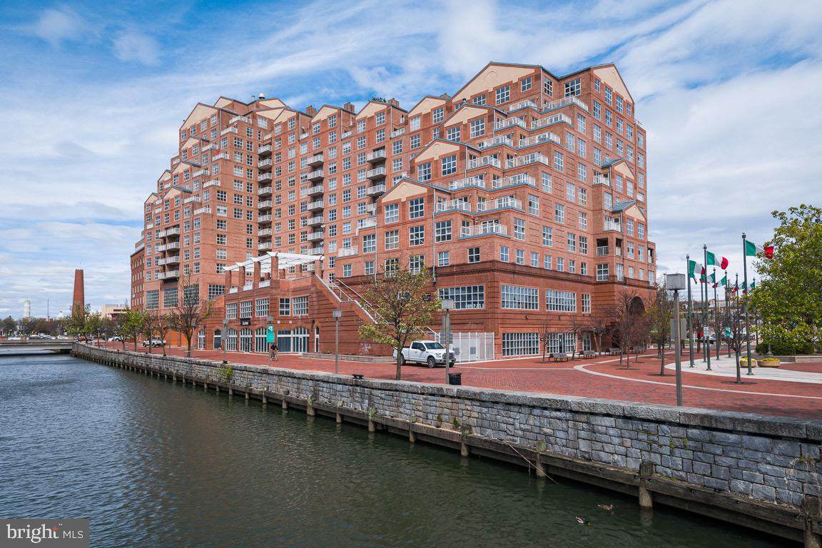 250 President Street - Photo 1